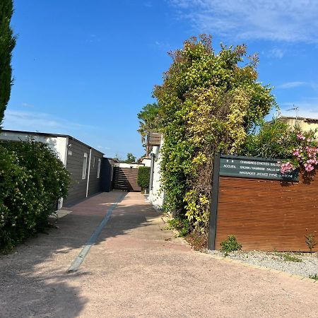 Mas La Farelle Gite, Fitness & Salle De Jeux Gratuite & Spa En Supplement Nîmes Exterior foto